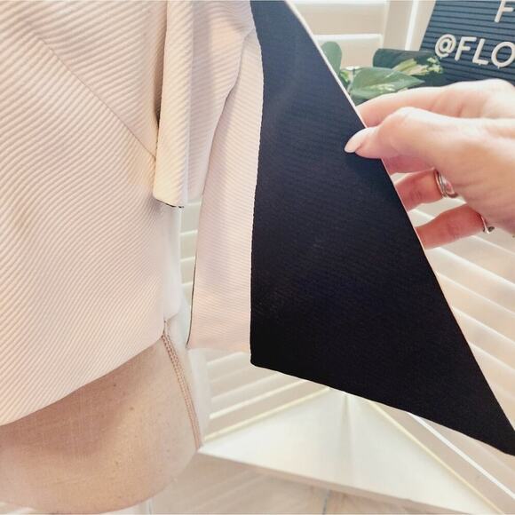 MILLY COLD SHOULDER WITH TIE BLACK / WHITE TOP SIZE SMALL - Picture 6 of 6